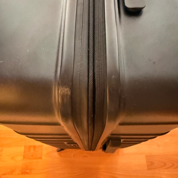 Beis - The 29" Large Check-In Roller - Picture 6 of 16